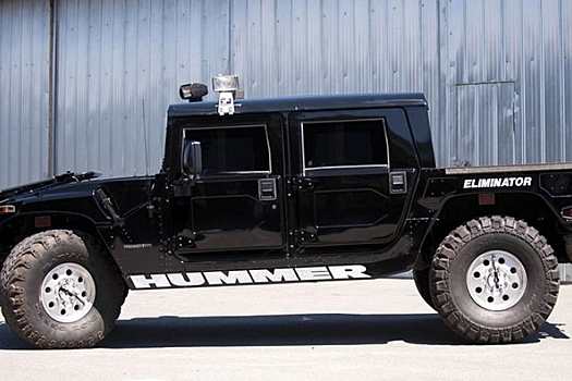 Спасатели извлекли Hummer из-подо льда в Подмосковье