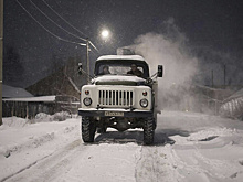 Олег Попов взял на контроль проблему с подвозом воды из-за морозов в Овгорте