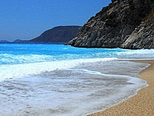 Турист заявил, что пляжи Черного моря в Турции непригодны для отдыха