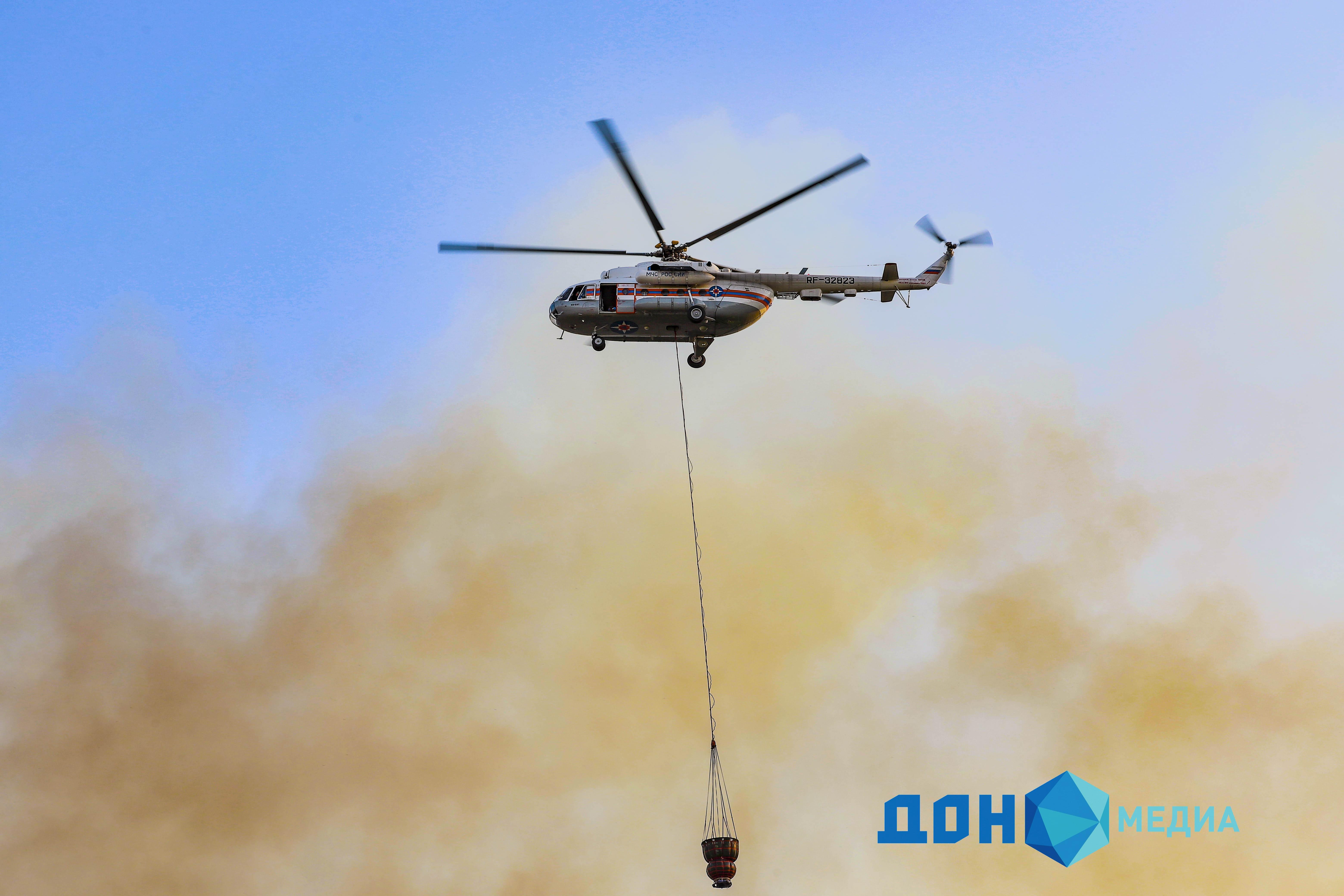 Видео: В Багаевском районе пилоты и спасатели провели тренировку по десантированию без парашютов