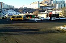 Автобус насмерть сбил женщину на пешеходном переходе во Владивостоке