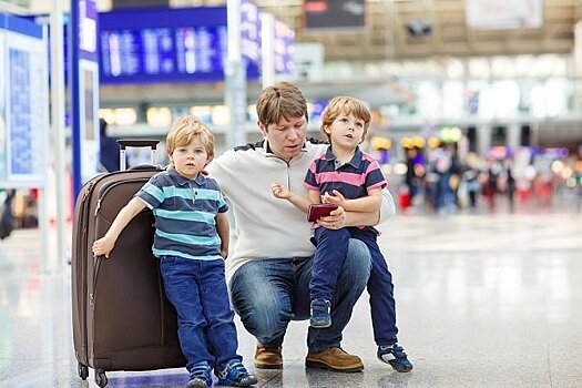 Британские авиапассажиры стыдятся поведения своих детей