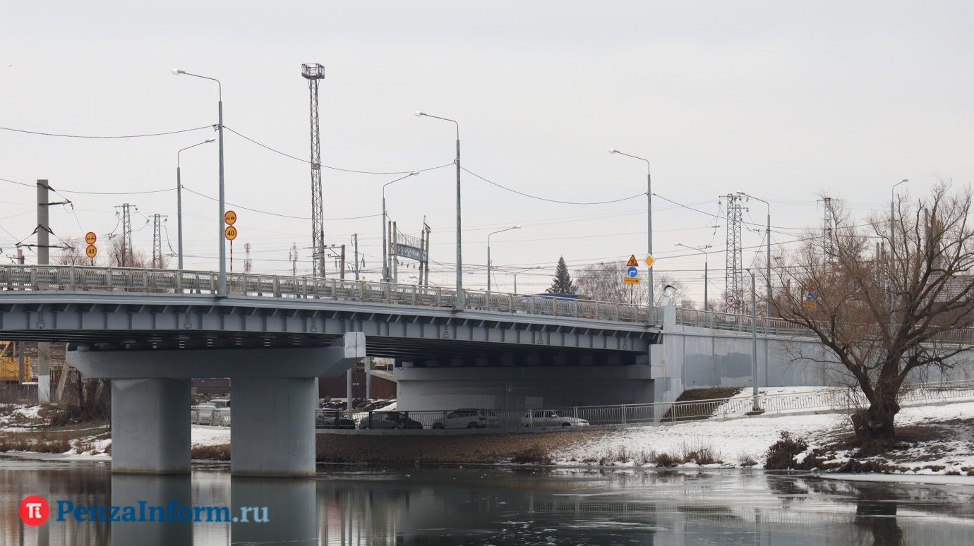 Зажечь мосты: на подключение гирлянд в Пензе требуется 9 млн рублей