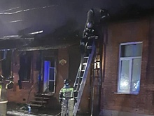 Во Владикавказе загорелись два частных дома и салон красоты