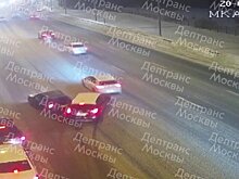 Несколько автомобилей столкнулись на МКАД после развязки с Волоколамским шоссе