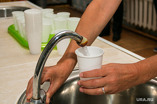 Жители ХМАО рискуют заразиться инфекциями из-за питьевой воды