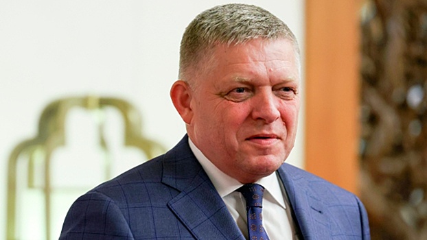 Фицо на русском языке поздравил сограждан с Новым годом