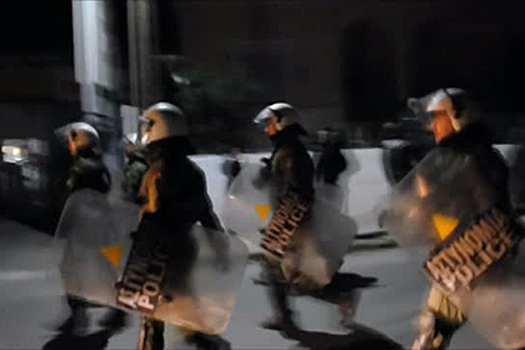 Мигранты устроили погромы на греческом острове Хиос