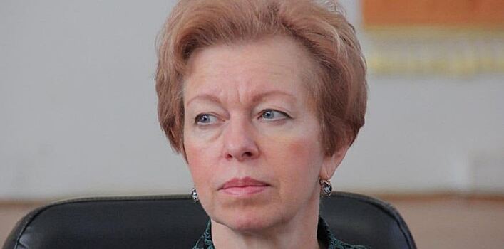 Прокурор просит для экс-главы минздрава Саратовской области Мазиной три года колонии