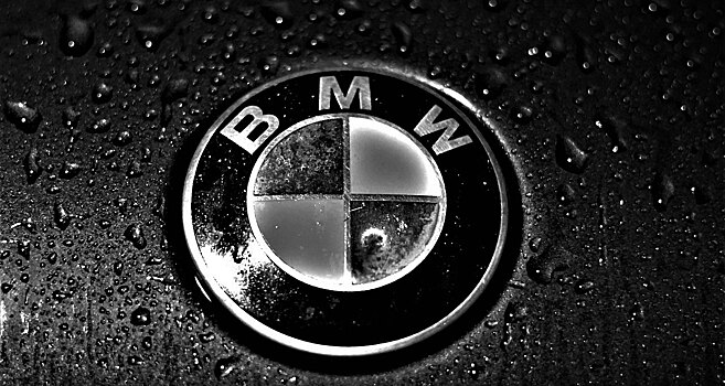 BMW начнет выпуск защитных масок. Во время войны завод делал кастрюли