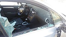 В Екатеринбурге разбили машину руководителя ТСН, который воюет с управляющей компанией за дом на ЖБИ