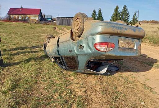 В Орловском районе водитель «Шевроле» опрокинулся в кювет