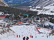 Объекты на курорте «Эльбрус» активно приводят к единому стилю