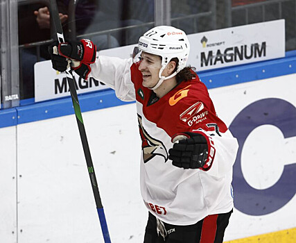 «Авангард» в 1000-м матче в КХЛ разгромил «Автомобилист», одержав пятую победу подряд