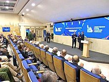 В Общественной палате наградили представителей СМИ