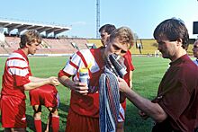Последний чемпионат России по футболу без легионеров, каким был турнир в 1993 году: Романцев, Черенков, Овчинников
