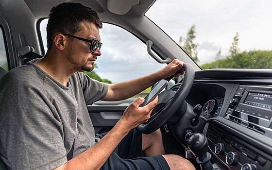 Двойной выжим и перегазовка — актуальны ли эти действия на современных авто?