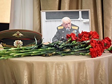 «Просил увезти его на места боев»: в Волгограде проводили участника парада Победы Анатолия Козлова