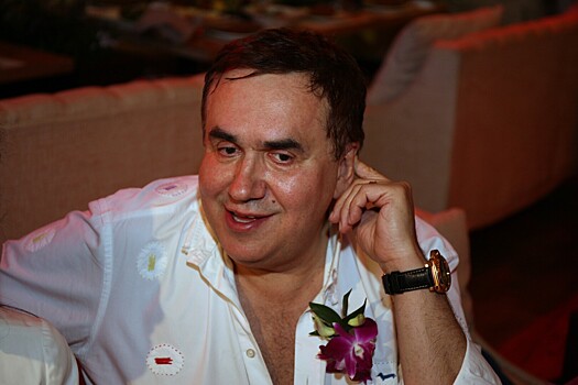 «Клешни у нее спрятаны под платьем»: Стас Садальский пришел в ужас от татуировок Розы Сябитовой