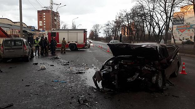 33-летний пассажир иномарки погиб в ДТП в Вологде