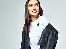 Серябкина, Собчак, Караулова и другие звезды снялись в фотопроекте и пожертвовали вещи на благотворительность