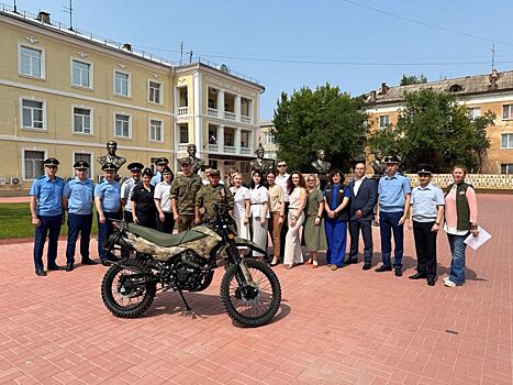 Участникам СВО приобрели и передали мотоцикл