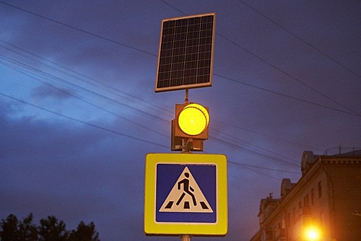 До конца года на пешеходных переходах установят более 160 импульсных светофоров