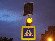 До конца года на пешеходных переходах установят более 160 импульсных светофоров