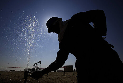 Цены на нефть и военные процессы опережают наступление зимы в регионе. Война далека, но возможна