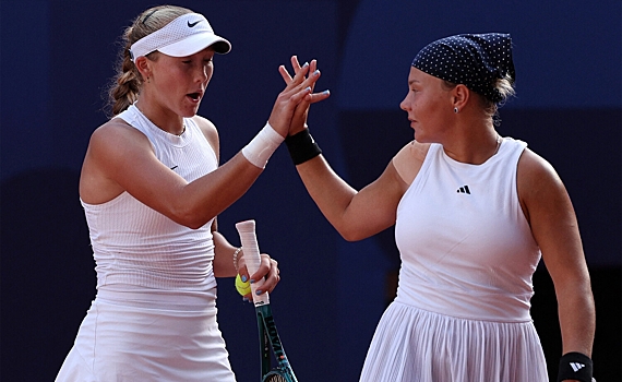 Российские теннисистки с поражения стартовали на Итоговом турнире WTA