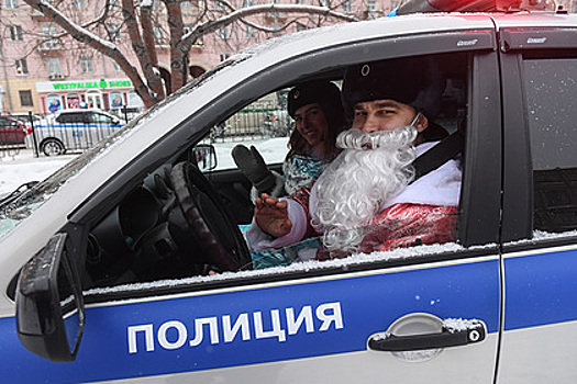 Ограбление Деда Мороза, ночная стрельба и чудо на миллиард: как россияне встретили Новый год