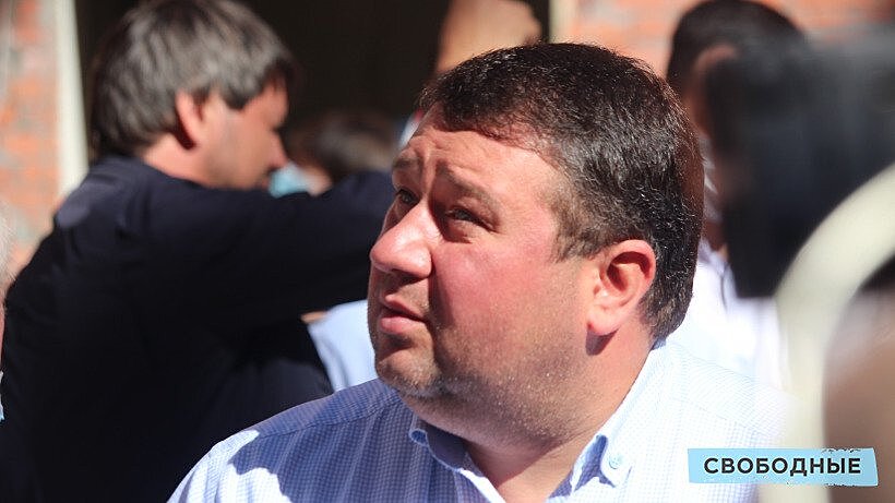 Депутат Денисенко просит увеличить зарплату водителям энгельсских троллейбусов