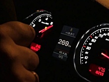Для чего на спидометре скорость 30, 50 и 130 км/ч отмечают полосками красного цвета