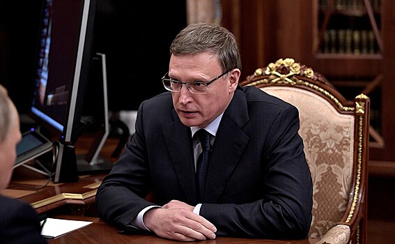 Российский губернатор отдал машины правительства врачам