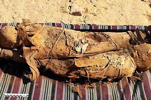 Найдена затерянная гробница с мумиями и сокровищами