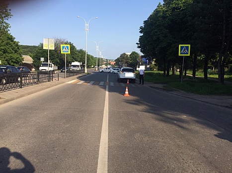 В Пятигорске на пешеходном переходе сбили школьницу
