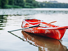 Под Астраханью перевернулась лодка с людьми