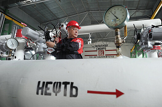 Рубль все менее зависим от нефти
