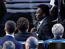 «Поправляйся скорее». Фанаты Бразилии разместили баннер в честь Пеле