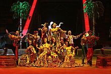Леопарды под куполом цирка: премьера шоу «Баронеты» (ФОТО)