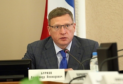 Губернатор Александр Бурков передал омским бойцам гуманитарный груз