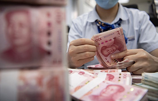 Россия вошла в топ-3 стран по платежам офшорным юанем