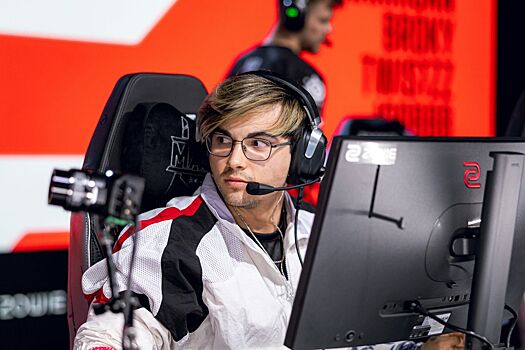 FaZe Clan прошла во вторую стадию StarLadder Budapest Major — 2025