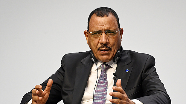 Президент Нигера попытался сбежать из-под стражи