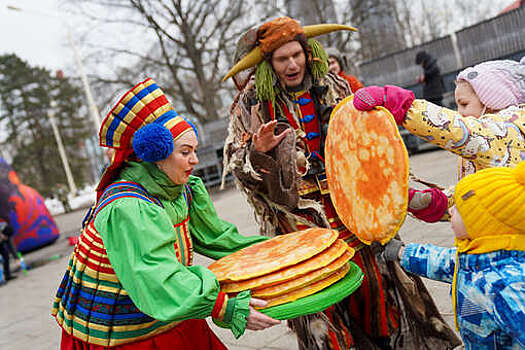 RT: каждый второй россиянин будет отмечать Масленицу в 2025 году