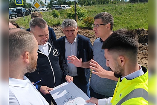 Губернатор Александр Авдеев проверил благоустройство парка и строительство школы в Суздале
