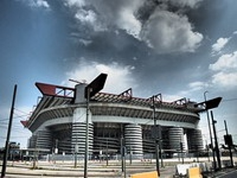 "Интер" требует от "Милана" вернуть деньги за билеты