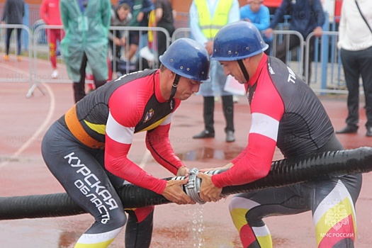 Курские спасатели победили во Всероссийских соревнований по пожарно-спасательному спорту