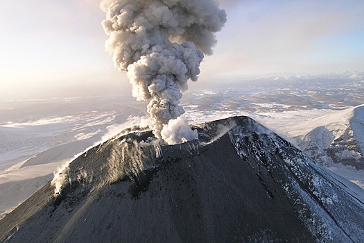 Вулканические газы могут подниматься на высоту до 400 км от поверхности Земли