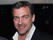 Умер актер Рэй Стивенсон